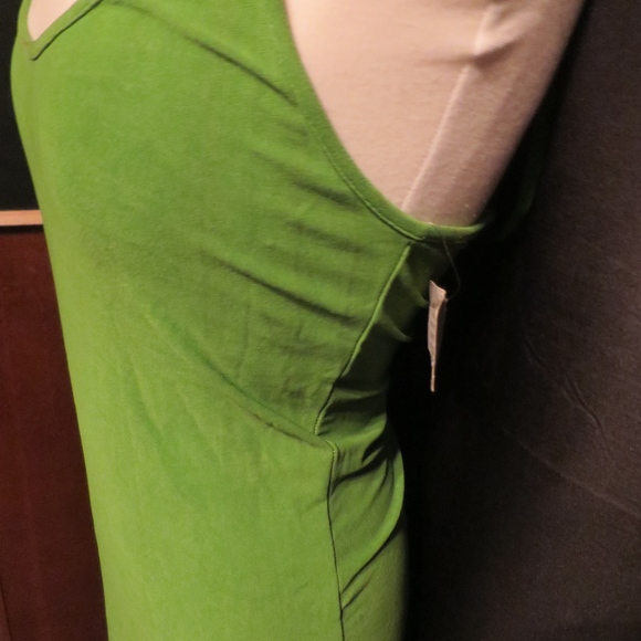 Gown - Picture 3 of 5